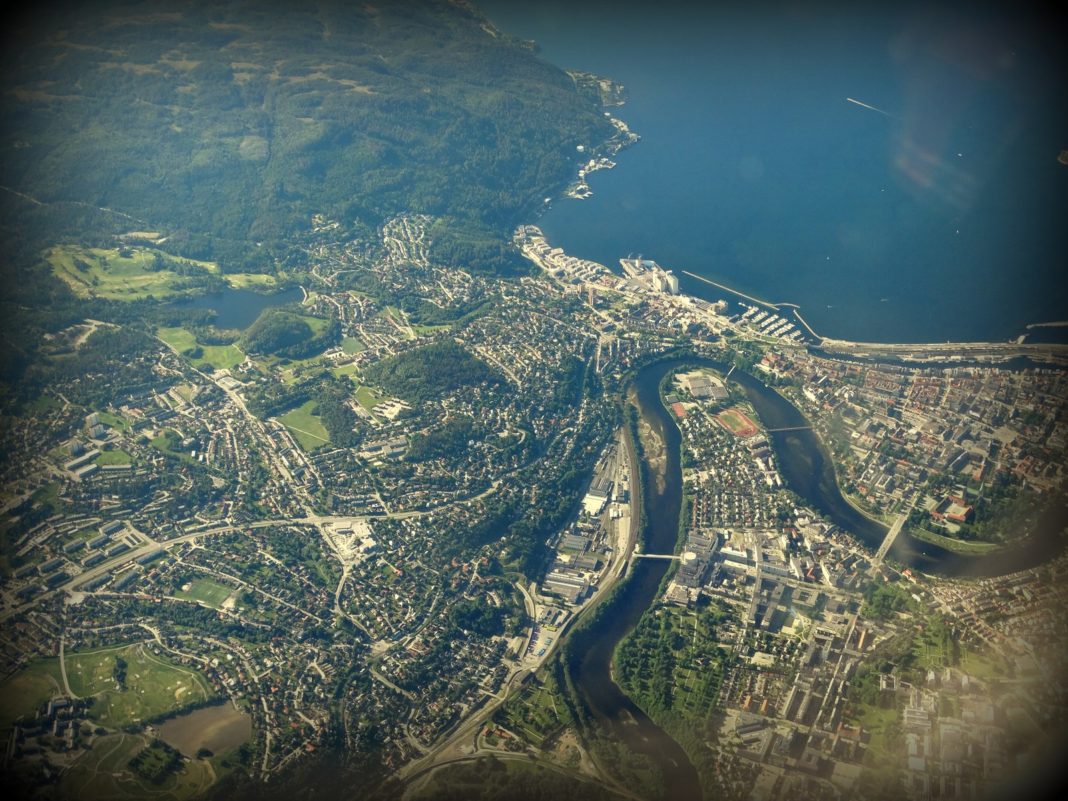 „Trondheim z lotu ptaka” „Trondheim z lotu ptaka”