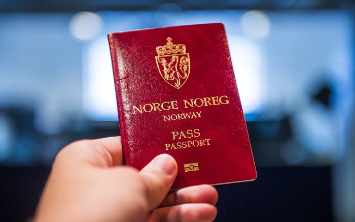 Jak zostać Norwegiem nie przestając być Polakiem, czyli rewolucyjna zmiana w systemie prawnym Królestwa Norwegii. Jak zostać Norwegiem nie przestając być Polakiem, czyli rewolucyjna zmiana w systemie prawnym Królestwa Norwegii.