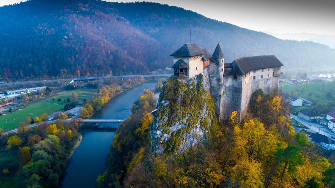 Orawski Zamek. Tam, gdzie mieszkał Drakula. Orawski Zamek. Tam, gdzie mieszkał Drakula.