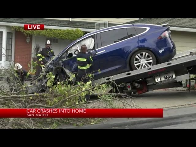 Tesla. Ognista, podwodna, a teraz powietrzna. Nowe oblicze auta od Elona Muska. Tesla. Ognista, podwodna, a teraz powietrzna. Nowe oblicze auta od Elona Muska.