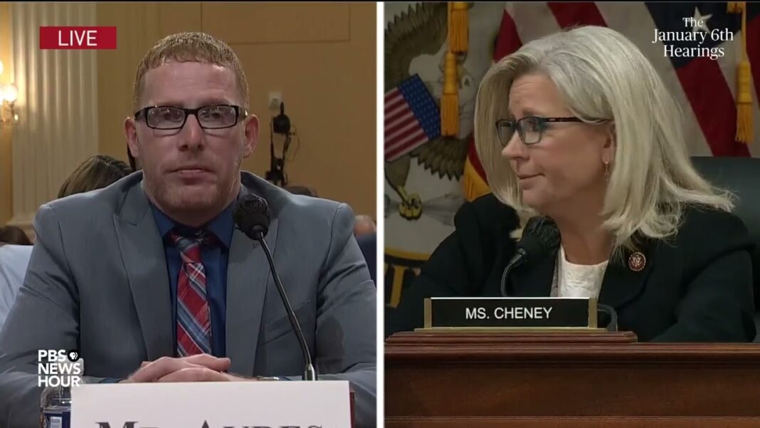 Atak na Kapitol był sieciowym podżeganiem do przestępstwa. Jeszcze nigdy internet nie był tak mocny w kreowaniu nienawiści w polityce Atak na Kapitol był sieciowym podżeganiem do przestępstwa. Jeszcze nigdy internet nie był tak mocny w kreowaniu nienawiści w polityce