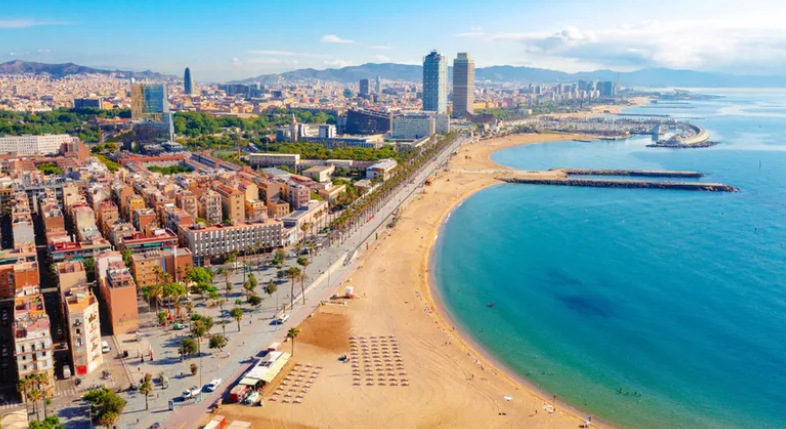 Najpiękniejsze plaże Barcelony Najpiękniejsze plaże Barcelony