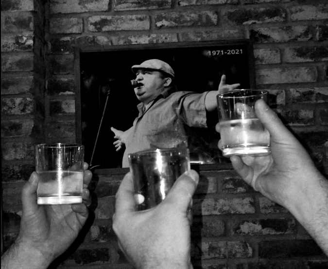 Gdyby ściany miały uszy, a pizza uszy do góry: Legendarny „Ave Cezar” na Przylesiu